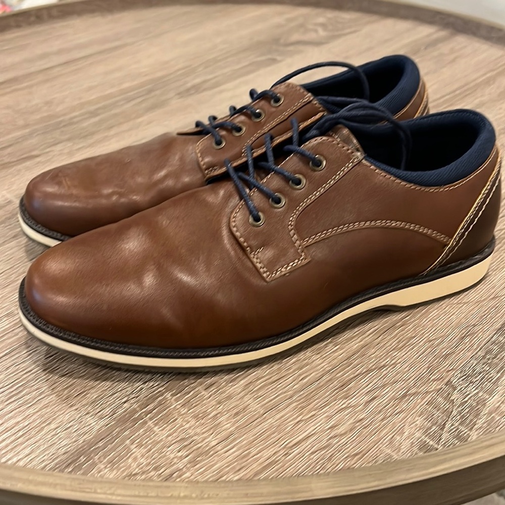 Boys dress shoes, brown/navy, size 7